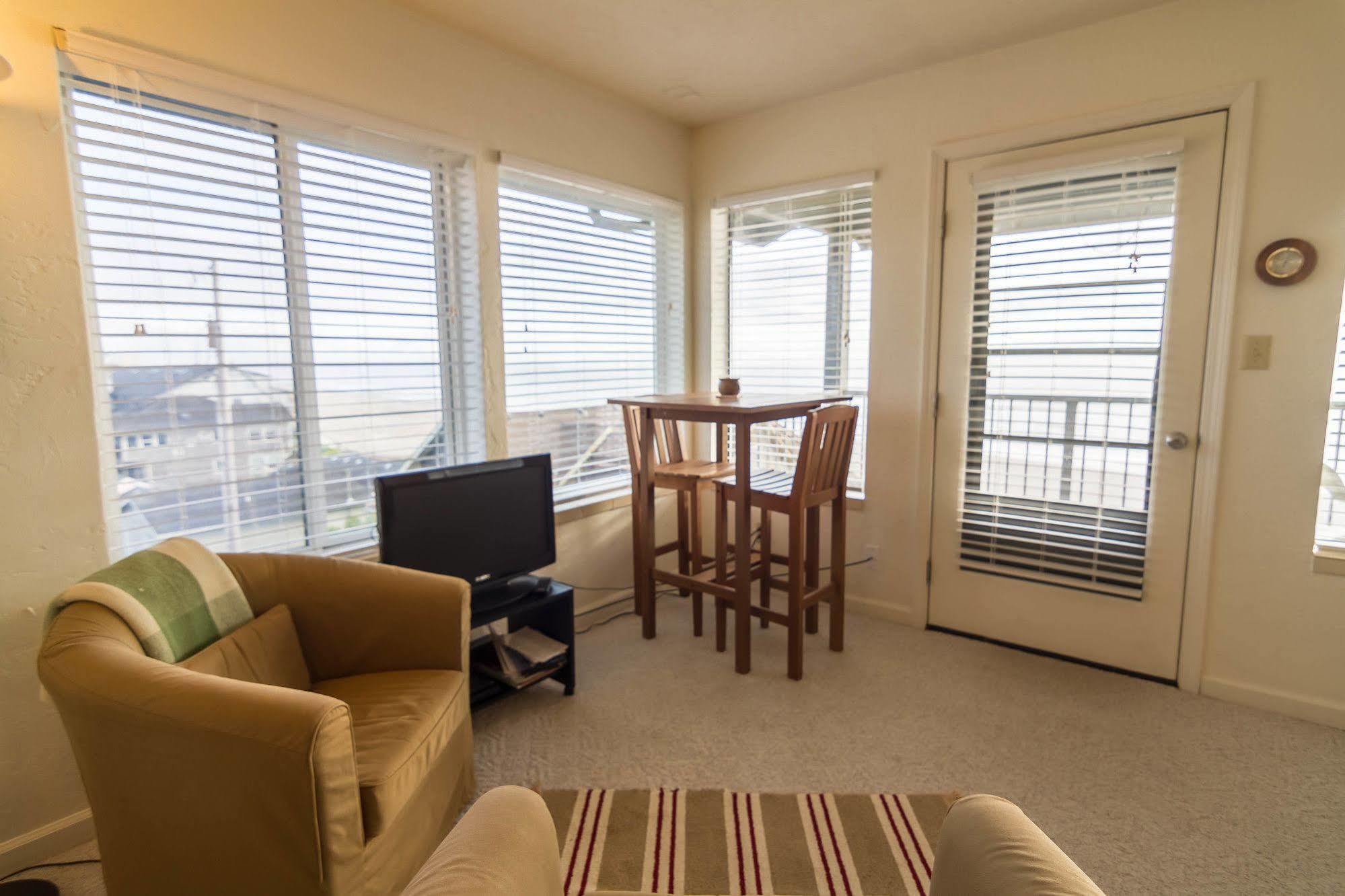 Nye Beach Cottages Tour de Tour de Newport Extérieur photo