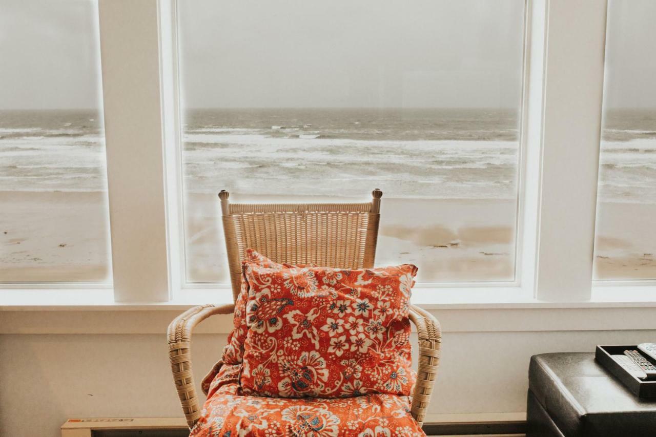 Nye Beach Cottages Tour de Tour de Newport Extérieur photo