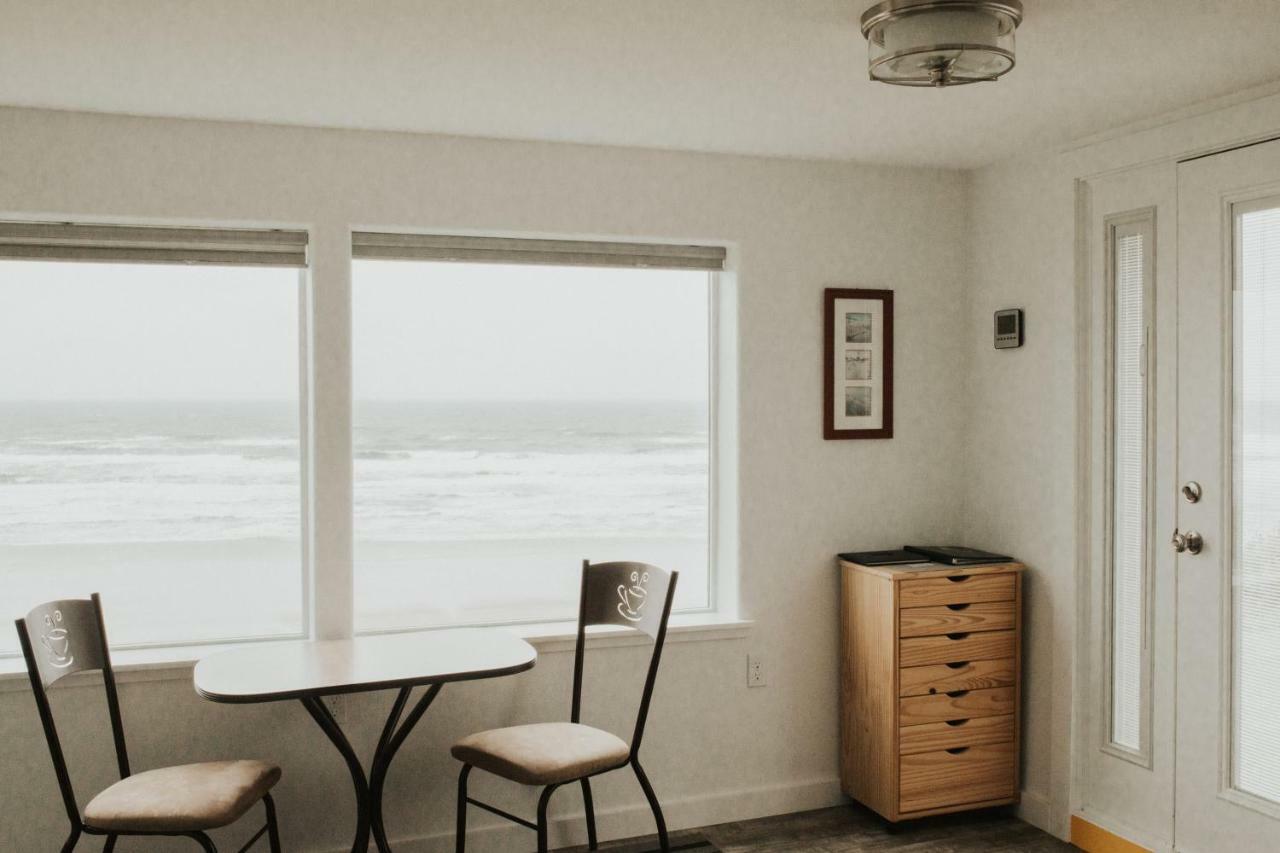 Nye Beach Cottages Tour de Tour de Newport Extérieur photo